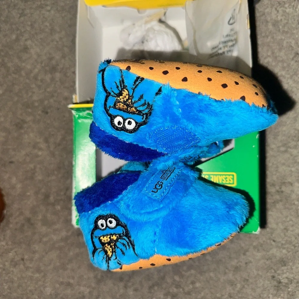UGG Sesame Street Kids Blue Slippers - Picture 6 of 8